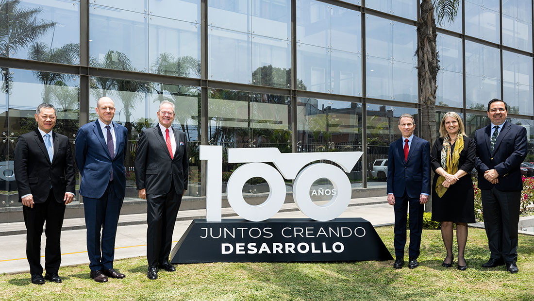 Ferreycorp y Ferreyros celebran su centenario y ocho décadas con Caterpillar